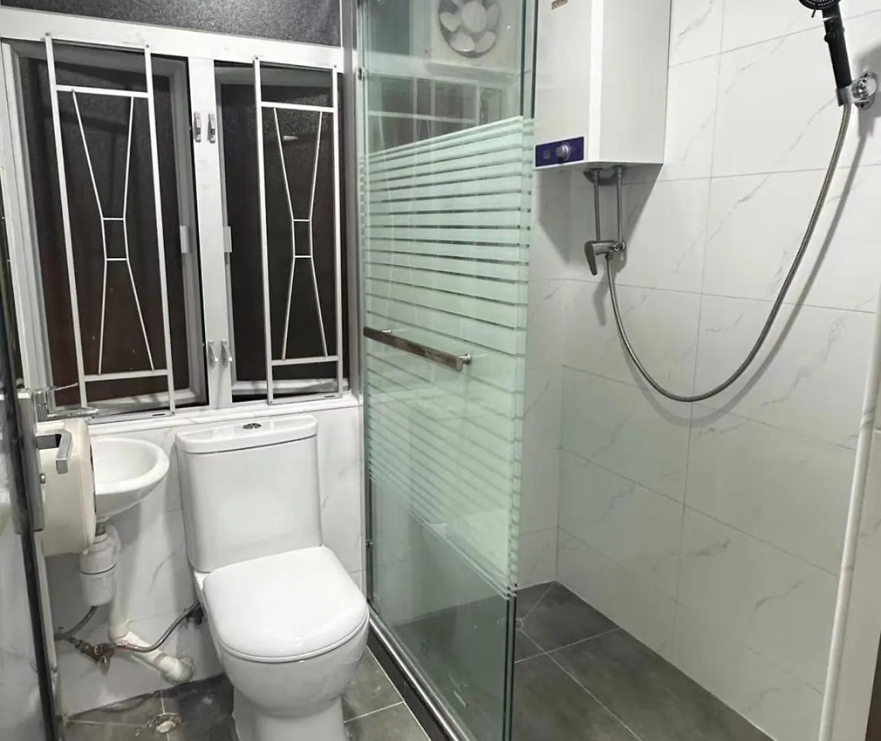 Waveflo Hostel 浪花青旅 Hong Kong